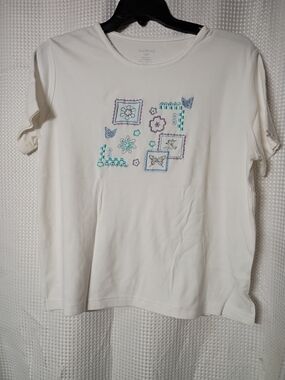 VINTAGEBonWorth White Short Sleeve Tee with Purple & Aqua Embroidery
